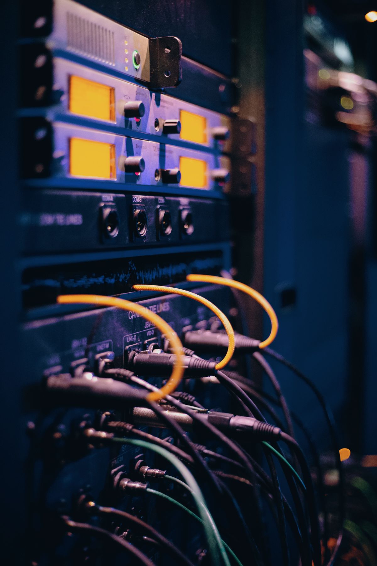 High-speed network fiber connections